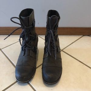 Sorel artic wedge boots